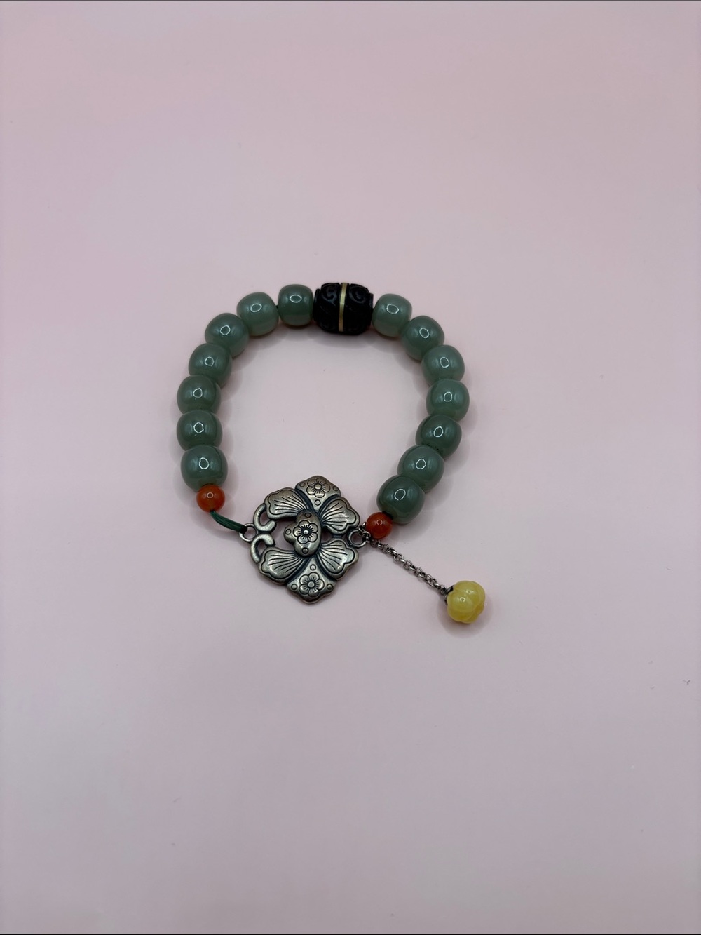Pretty Green Jade-Like Bead Bracelet w/Lotus, Black Carved Bead, Citrine Charms